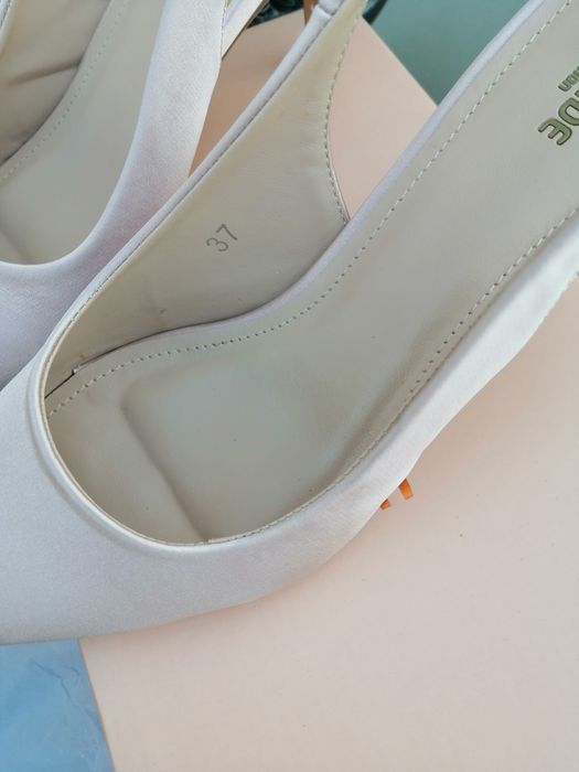 Sandálias de cerimónia