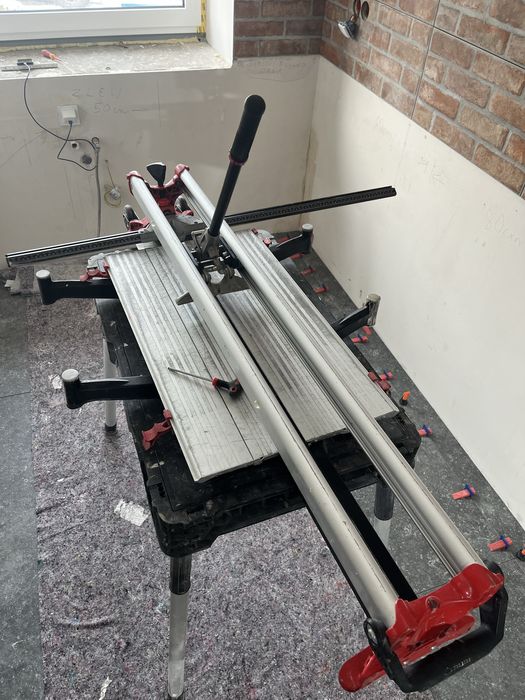 Przecinarka ręczna do płytek RUBI TZ 1020