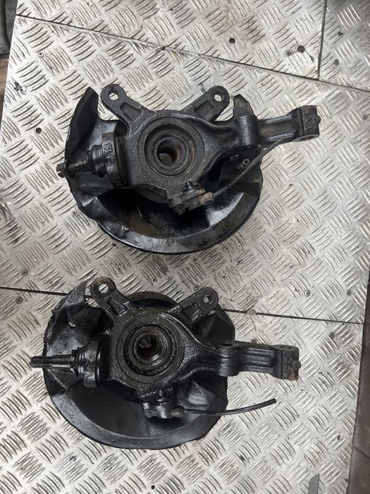 Цапфа поворотный кулак пепед зад хонда сивик 04год honda civic 4d