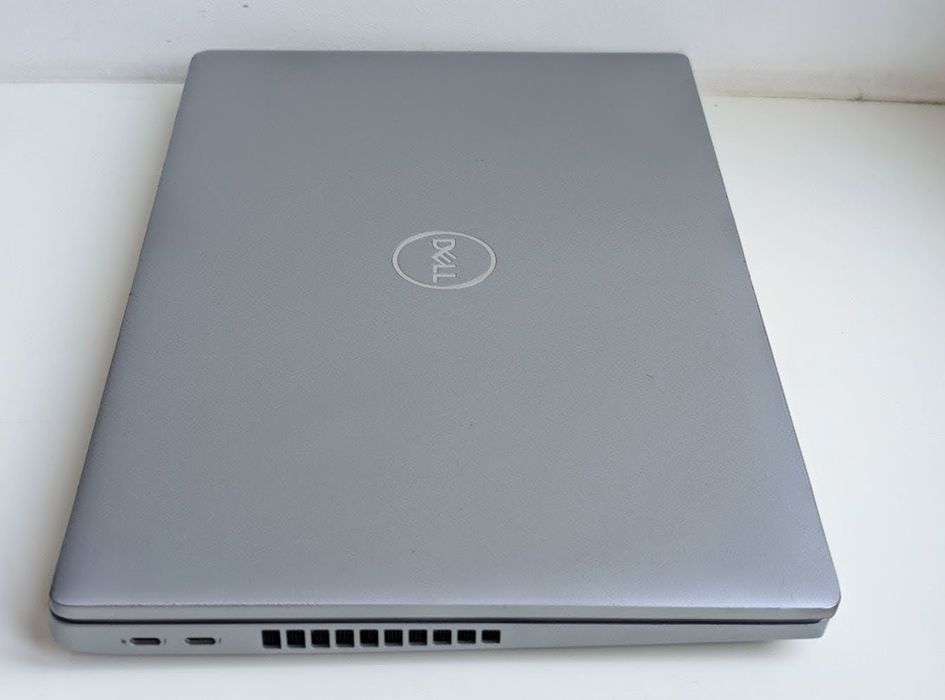 Тонкий ноутбук Dell Latitude 5520 Intel Core i7-1185 nVidia 4-32/128-1