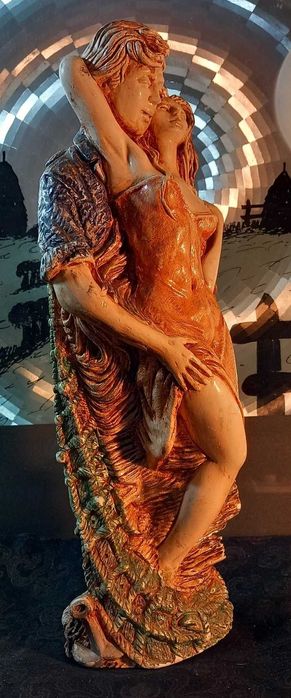 Linda Antiga Escultura Terra cota, Peça Rara, Assinada.