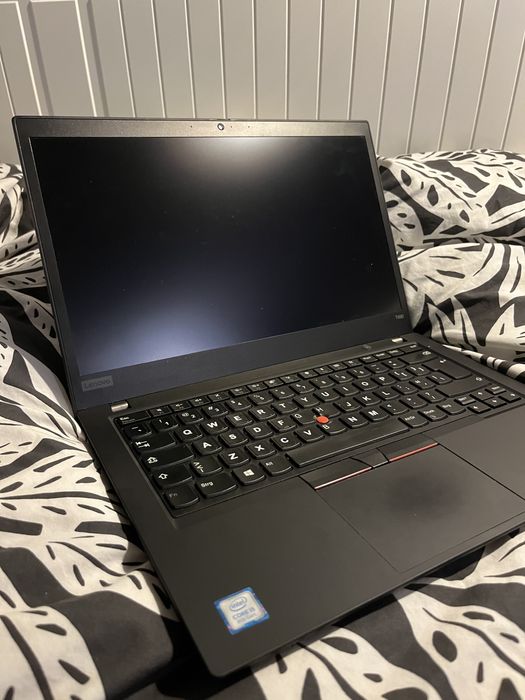 Laptop lenovo ThinkPad T490 i5-8265U 16GB ram