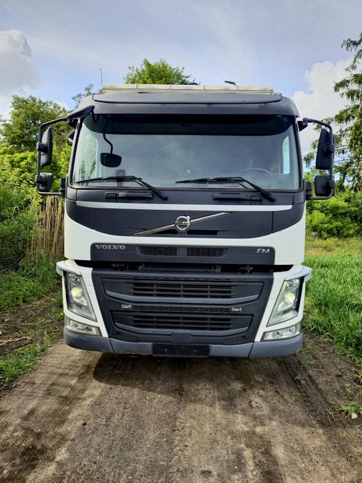 Volvo FMX 370 z dźwigiem Hiab