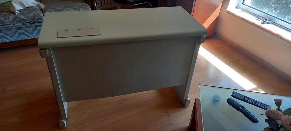 Secretaria em ótimo estado