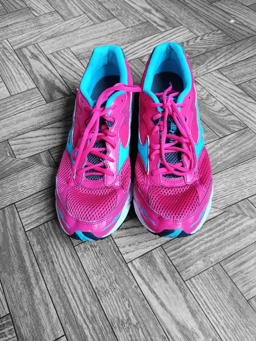 Кросівки Mizuno Wave Legend 2