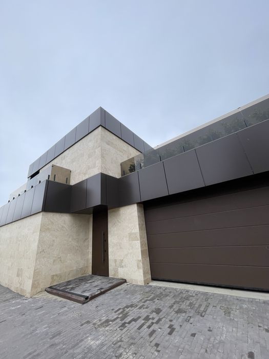 Стильний та сучасний. Котедж в закритому комплексі.