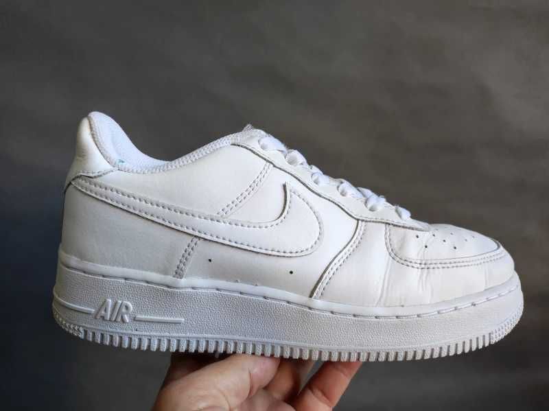 - Nike Air Force 1 LV8 - Sneakersy r. 38,5