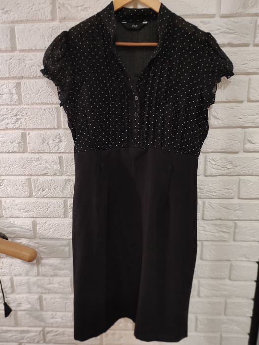 Sukienka etui elegancka