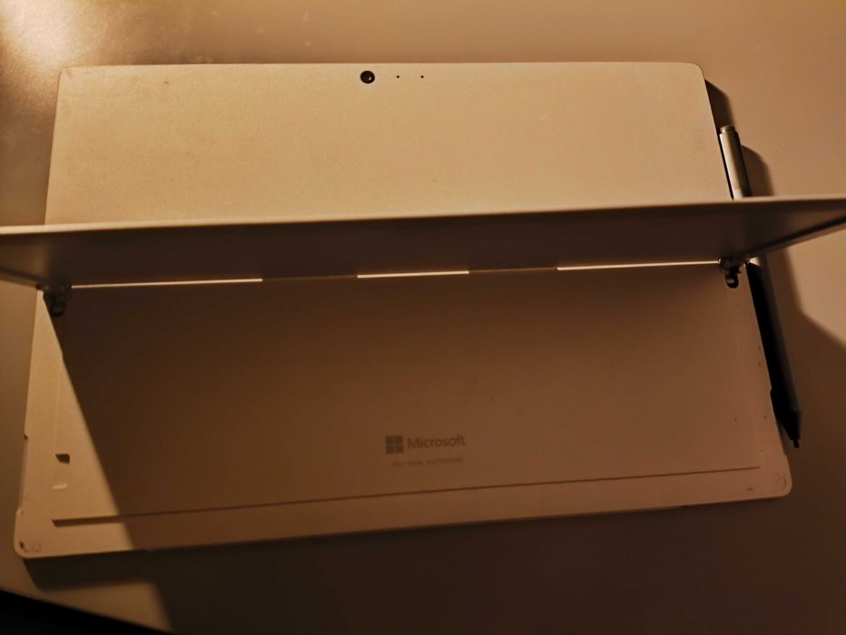 Microsoft Surface Pro 5 128GB + oryginalny rysik