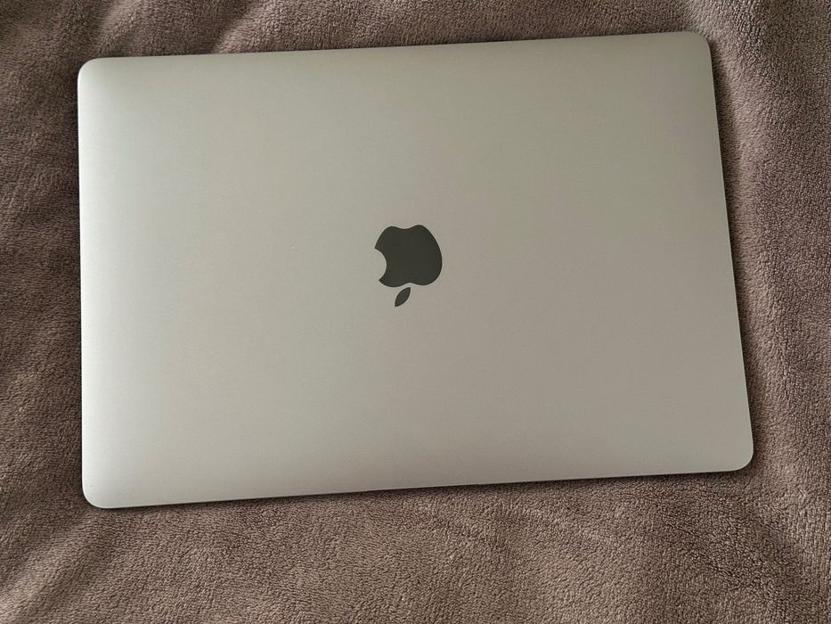 Macbook Air 13 M1 8/256 A2337
