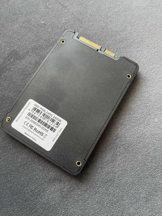 SSD AMD Radeon R5 240GB 2.5" SATA