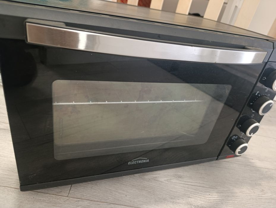 Forno elétrico bom estado