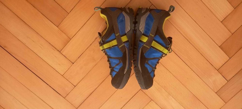 Buty turystyczne, trekkingowe quechua-decathlon, r. 38-39 jak nowe