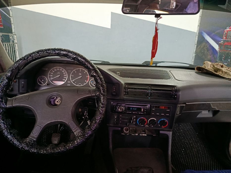 авто бмв е34 1994 року
