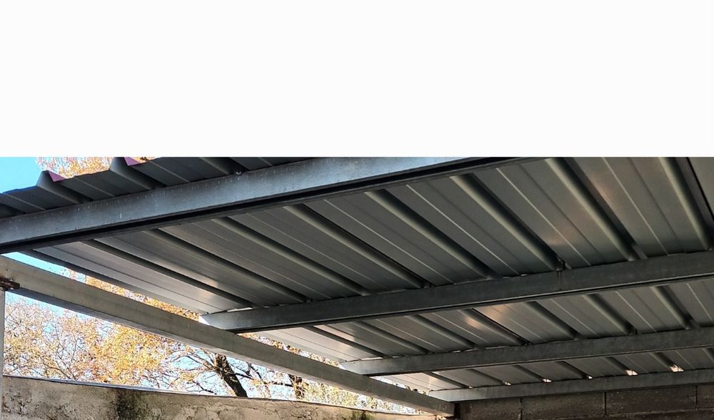 vendo ferros e chapas para telheiro 15 a 20 m2 aproximadamente 
já foi