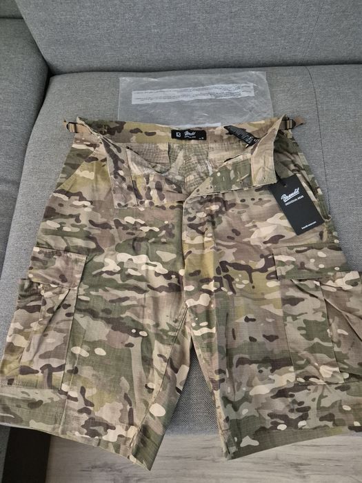Krótkie spodenki Brandit rozmiar M (tactical camo)