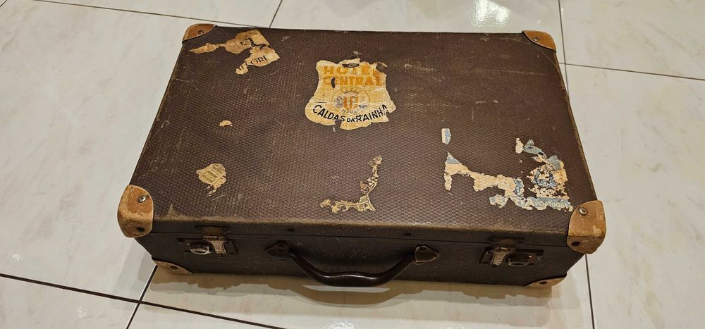 Mala de viagem antiga