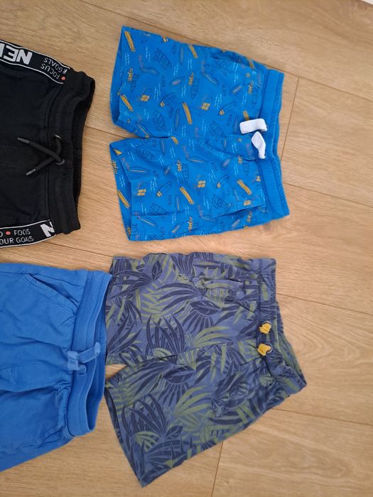 Krótkie spodenki 110