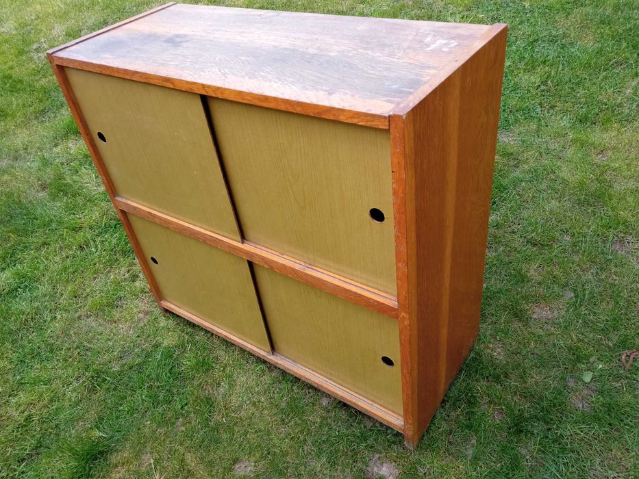 Szafka na buty z PRL. 80x76x33 cm
