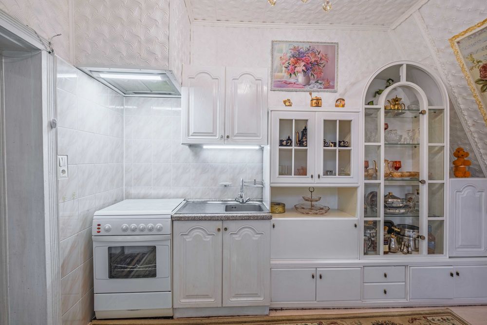 Продаж приватної резиденції у Лісіовій Бучі