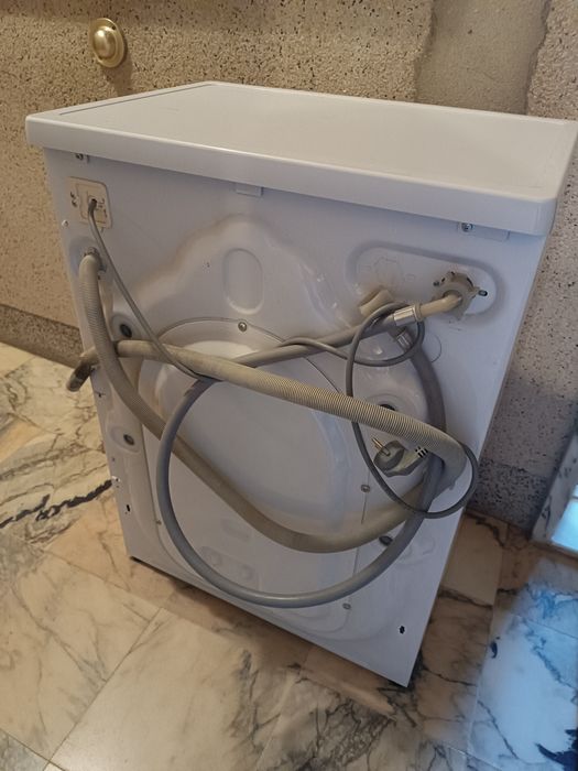 Máquina de lavar roupa Beko em ótimo estado