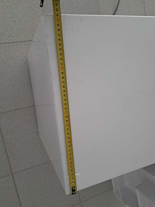 Frigorifico com congelador (46L)    50€