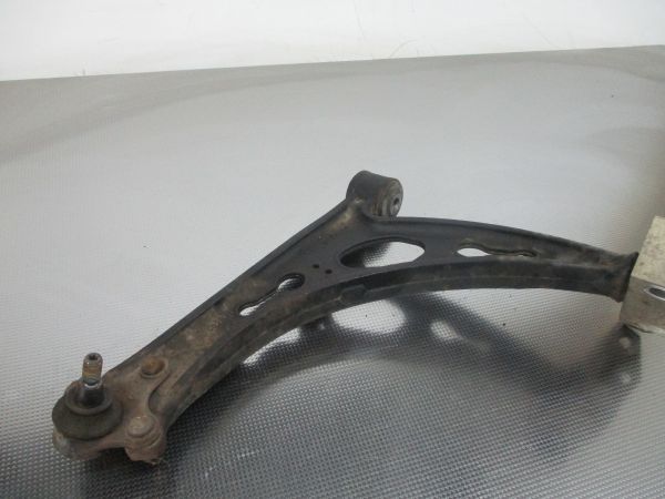 Braço de suspensão frente esquerdo VOLKSWAGEN Touran (1T)
