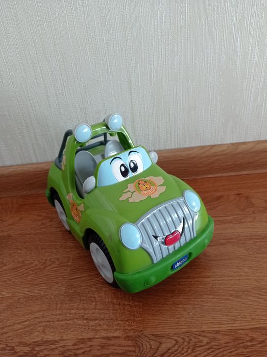 Іграшка на пульті chicco