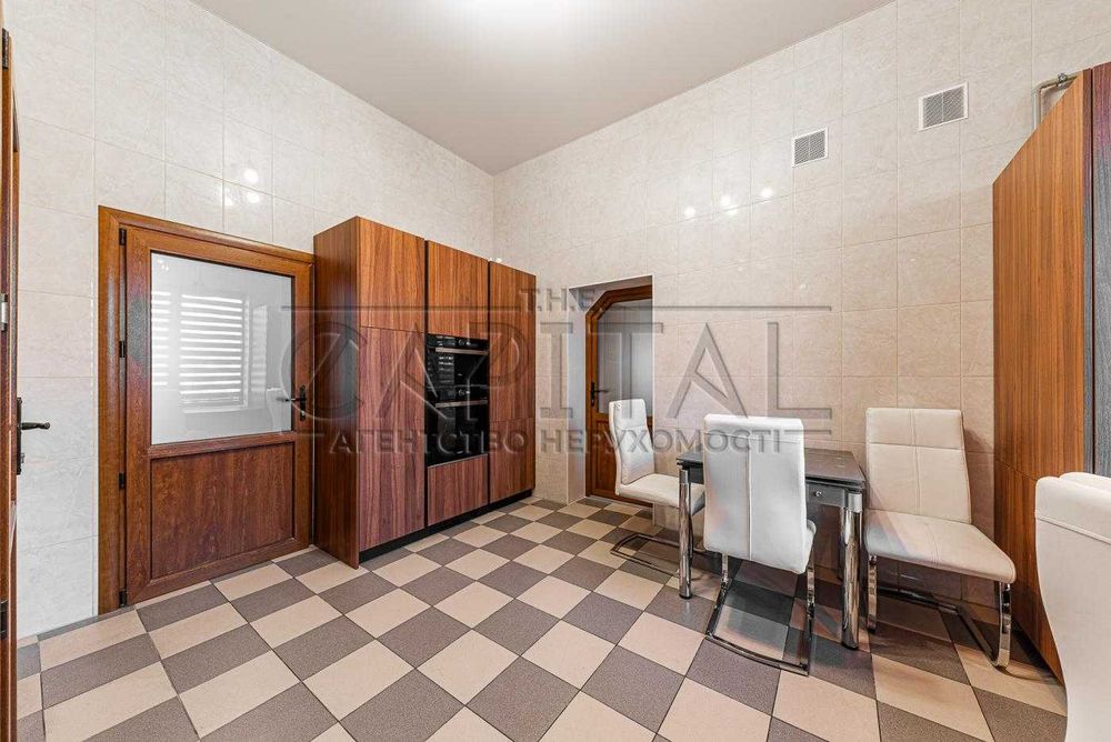 Тарасівка/Будинок з двома гостьовими будиночками/Ремонт 12 сот/Газ