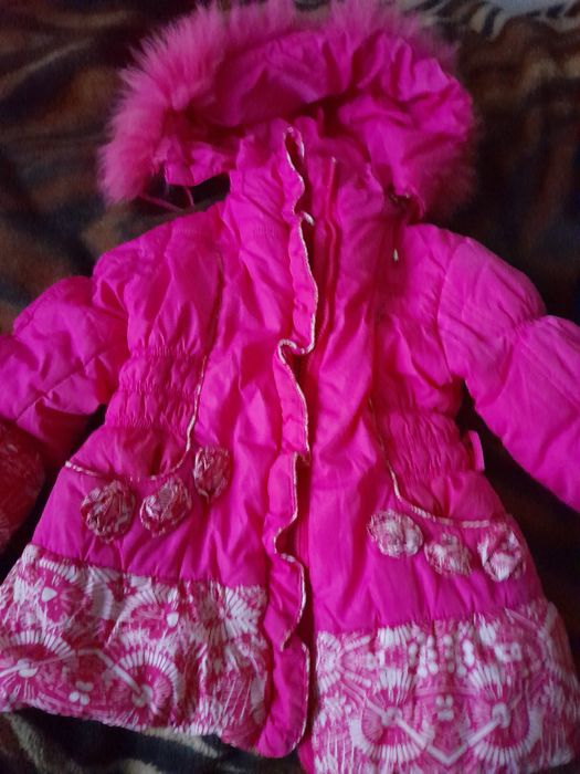 Чудова зимова дівоча куртка