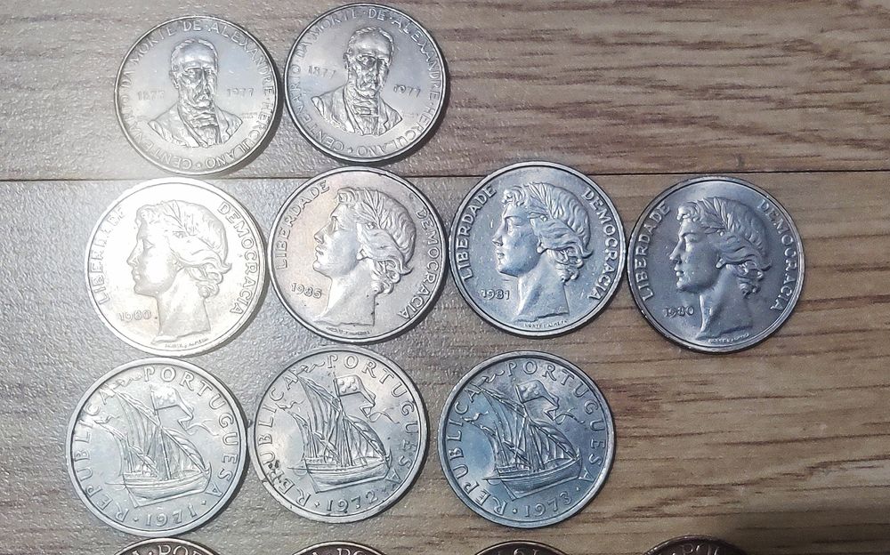 Coleção Moedas Antigas de Escudo