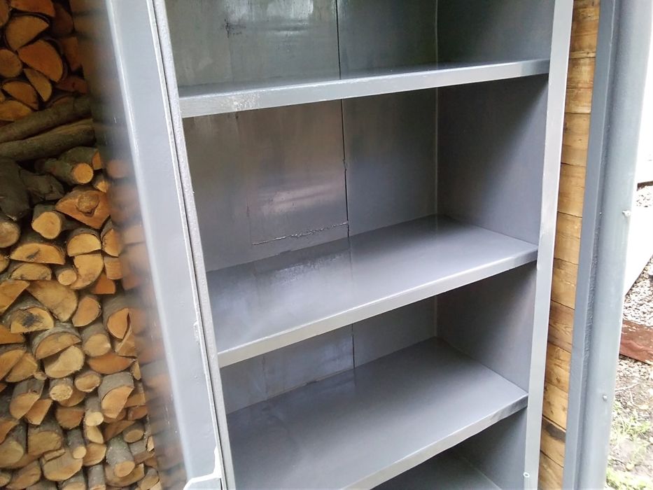 Шкаф инструментальный