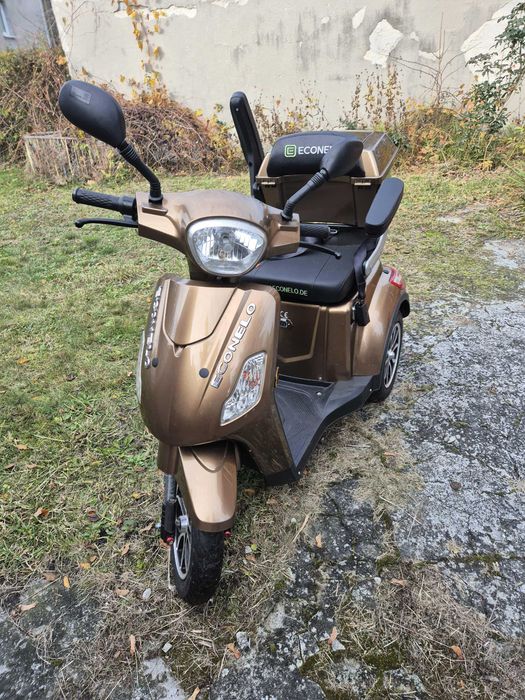 Trzykołowy skuter dla seniora