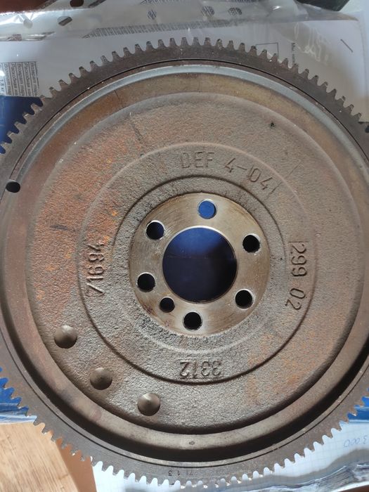 Маховик Пежо 307