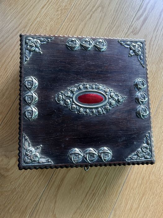 Guarda-joias Pau Santo/Prata