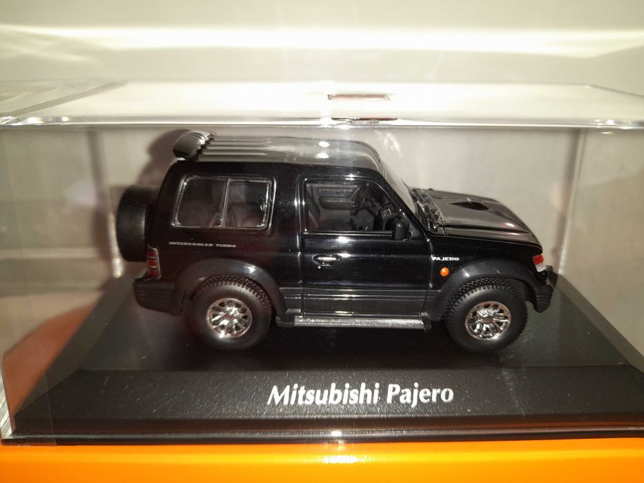 Mitsubishi Pajero Minichamps 1:43