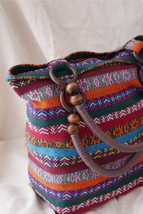 Saco multicor feito à mão