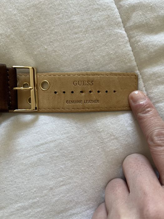 Relógio da Guess - pele genuína