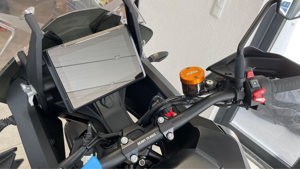 KTM 1290 de garagem semi-nova