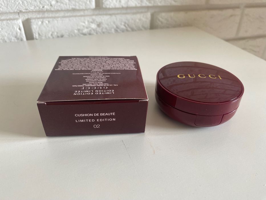 Podkład Gucci Cushion De Beauté Limited Edition 02