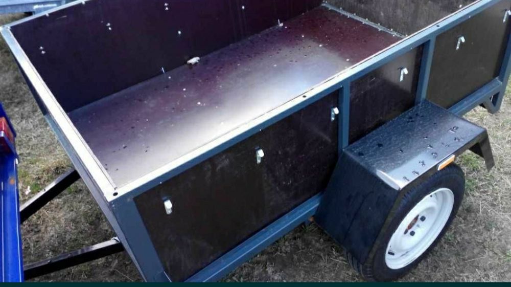 Прицеп новый легковой 2.04м/1.31м бакелитовый