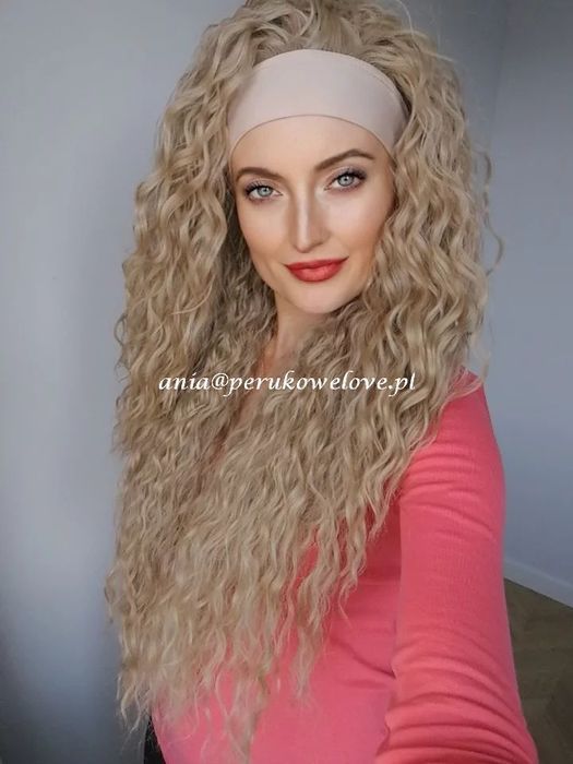 Peruka na opasce blond afro loki na co dzień włosy jak naturalne