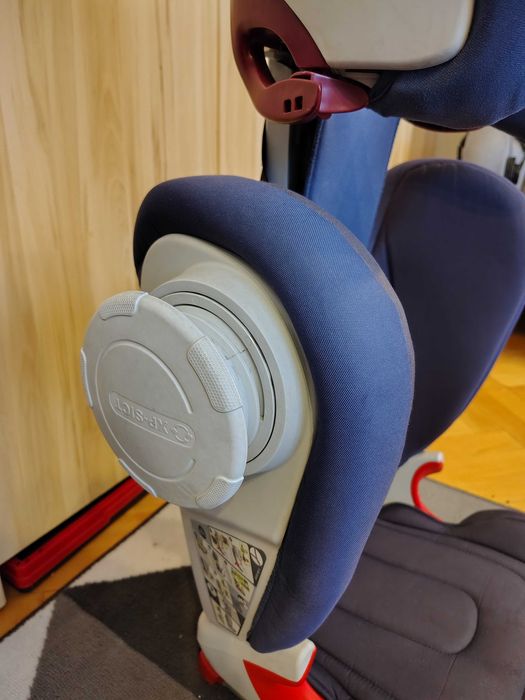 Fotelik samochodowy Britax Römer Kidfix XP Sict 15-36 kg (używany)