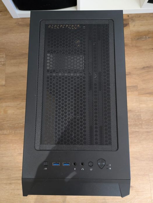 Komputer gamingowy 240fps stałe