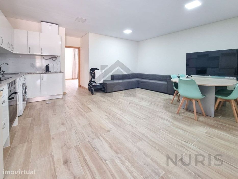 Loja remodelada com 2 quartos para venda em Portimão