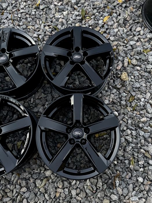 Диски Dezent R17 5.108 ET50 Форд Фокус Мендео Фюжн Куга Ескейп