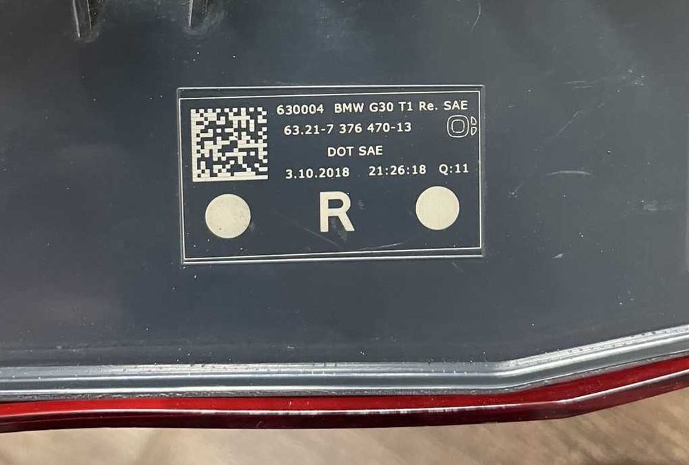 Задні фонарі БМВ G30  -2018 рік