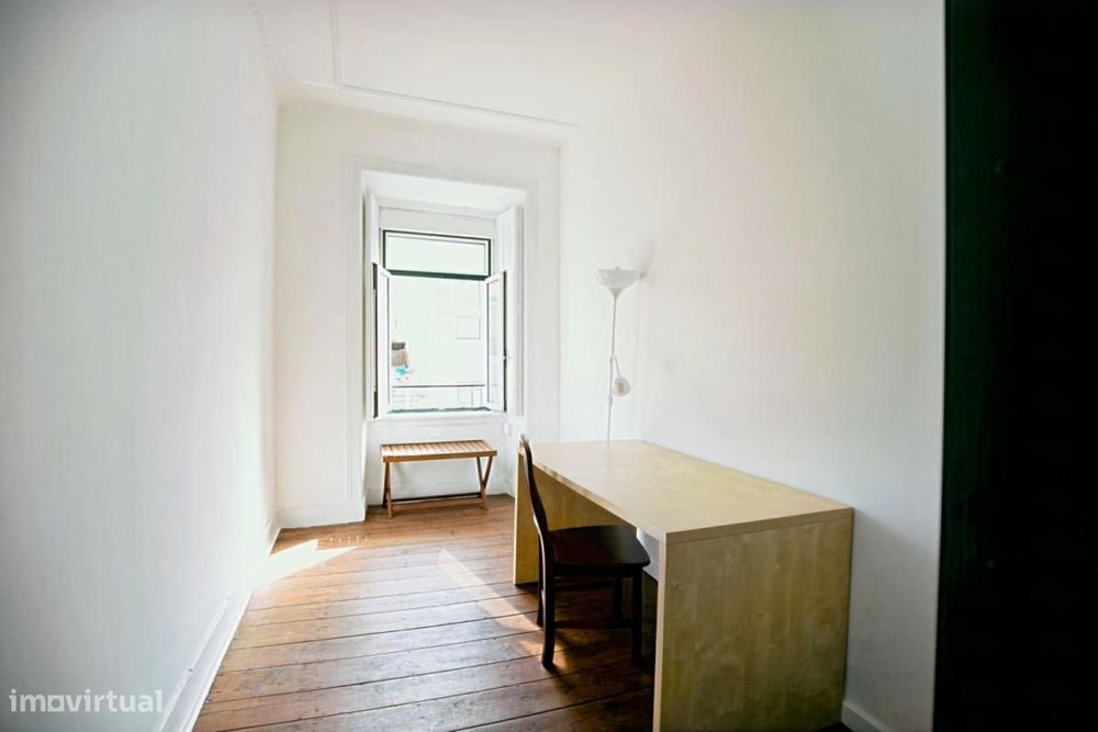 Quarto - localizado em Picoas Lisbon