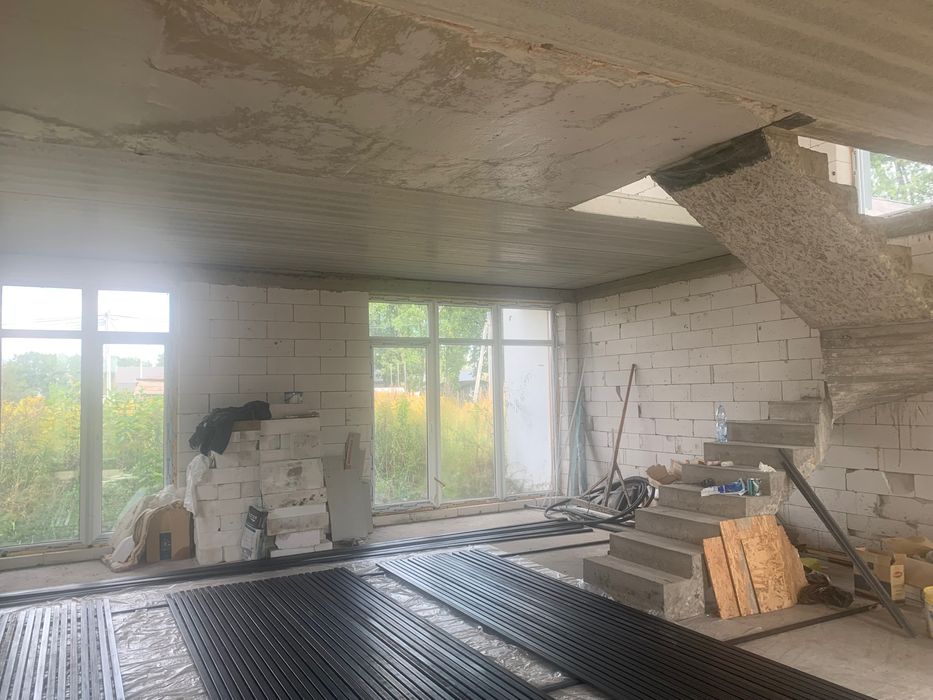 Продаж будинку 140 квадратів в Крюківщині 5 соток