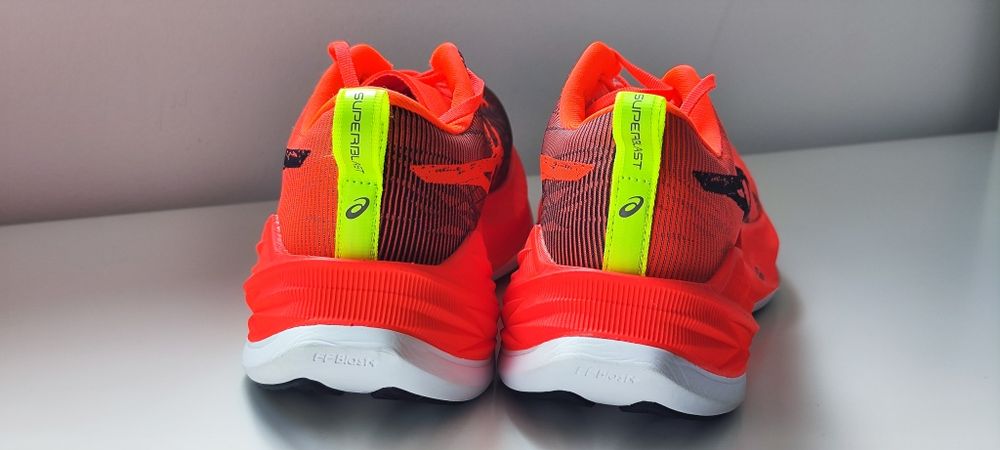 ASICS Superblast Sunrise Red / Black (EUR 42; UK 7½; 26,5CM)